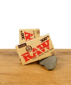 Alternative view of RAW Classic 300 Papers 1 1/4 Size